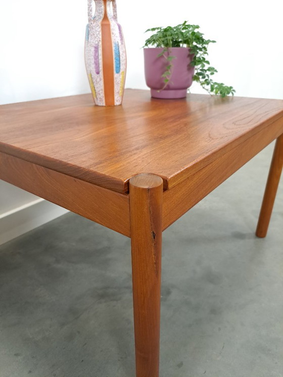 Image 1 of Mesa de centro danesa cuadrada de teca Magnus Olesen con patas redondas, n.º 2