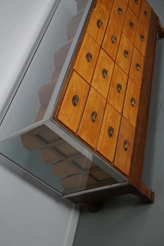 Image 1 of Vintage Engelse esdoorn en eiken haberdasherykast / toonbank, jaren 1930