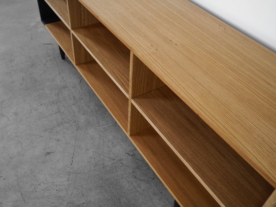 Image 1 of Bibliothèque en chêne, design scandinave