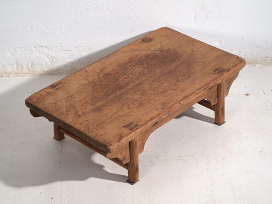Antiker niedriger Tisch aus Kiefernholz – China, ca. 1930 – Couchtische (photo 13 of 40)