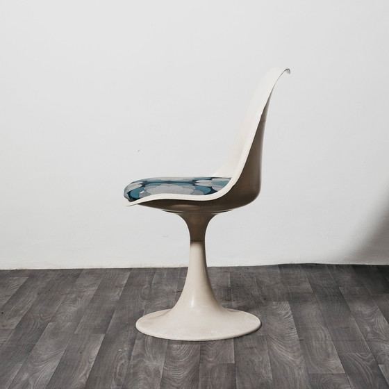 Image 1 of Chaise Tulipe Vintage, design moderne des années 1970