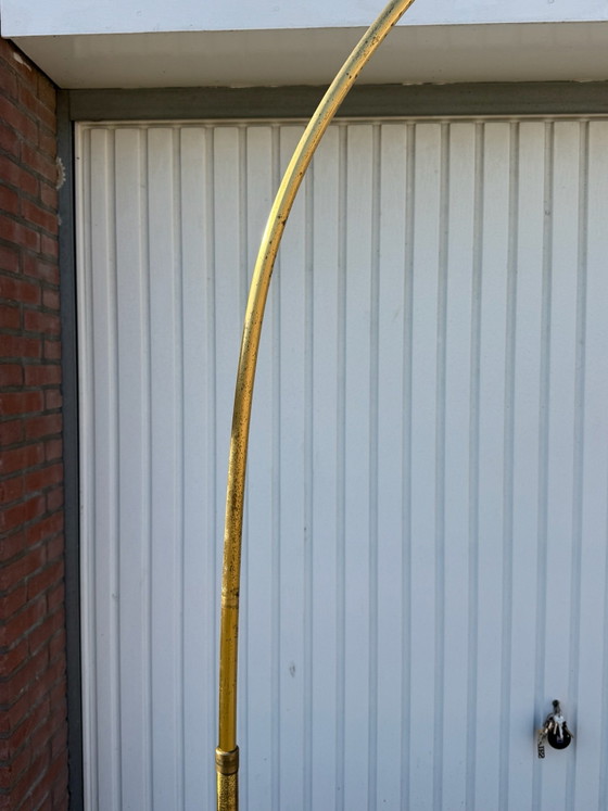 Lampada ad Arco Vintage Italiana Space Age Stile Harvey Guzzini, Lampade da terra, Marmo, Metallo, Dorato (foto 8 di 15)