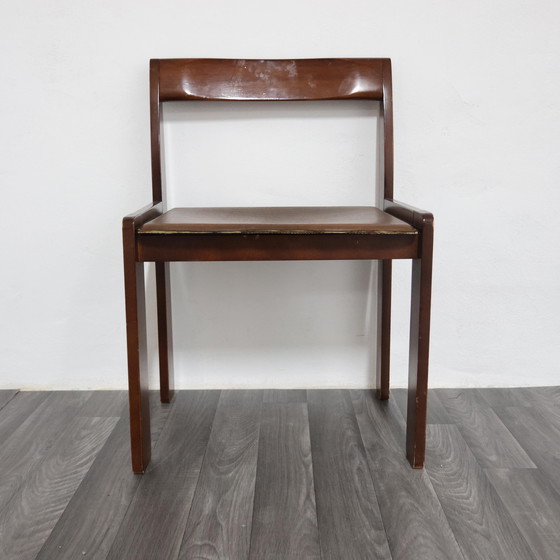 Image 1 of Eetkamerset met 4 houten stoelen uit de jaren 60, vintage modern design.
