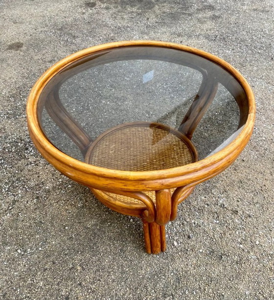 Image 1 of Tavolino da caffè in vimini e rattan con piano in vetro