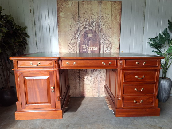 Image 1 of Set completo per ufficio, scrivania bifacciale, mobiletto portaoggetti, libreria, cassettiera/vetrina