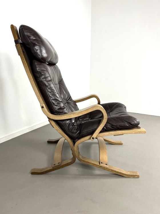 Poltrona scandinava in rovere con seduta in pelle, anni '60 – Poltrone, Legno (photo 5 of 5)