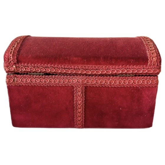 Image 1 of Antieke bordeaux rode fluwelen Franse sieradenkist rood fluweel 1920's