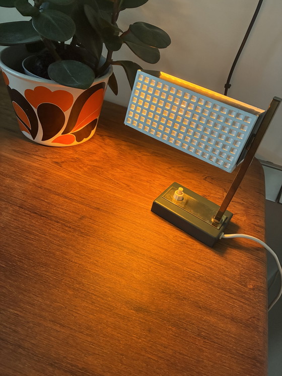 Lampada da tavolo vintage anni '50 – Stile Mathieu Matégot – Metallo perforato e Ottone – Lampade da tavolo (photo 12 of 12)