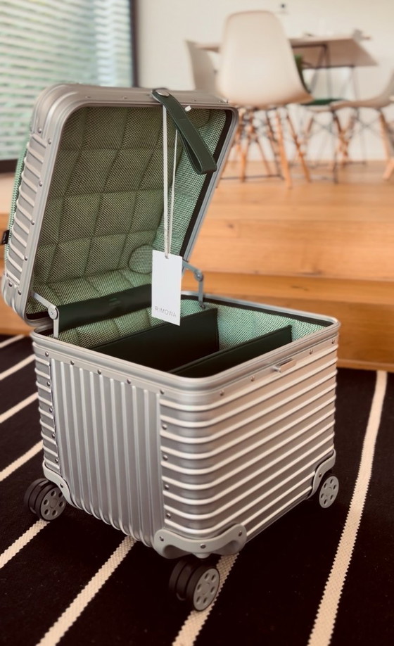 Image 1 of Vitra X Rimowa - Taburete Emerald (Verde) - agotado - limitado