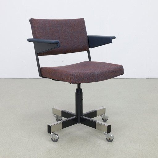 Office chair 1647 Andre Cordemeyer Gispen, 60s New Upholstered