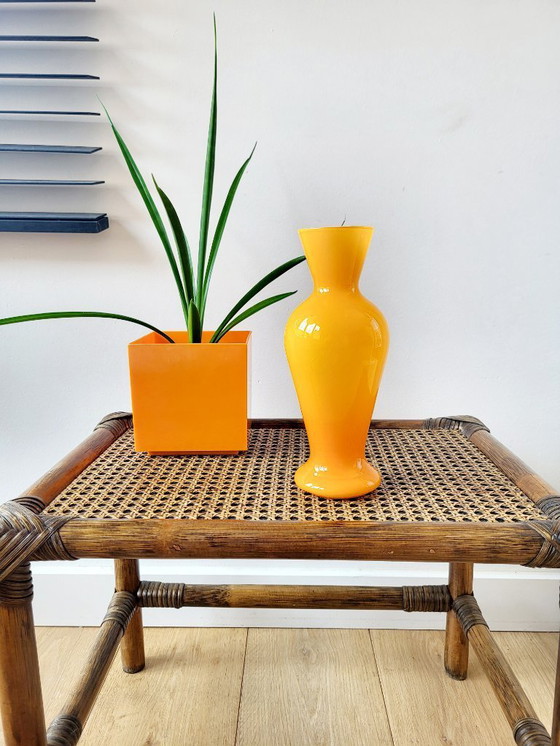 Image 1 of Vintage opaline glazen vaas, oranje, Mid century, Italy, jaren 1960