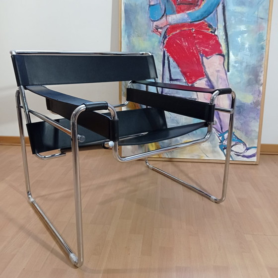 Image 1 of Poltrone Knoll Wassily B3 in pelle nera di Marcel Breuer