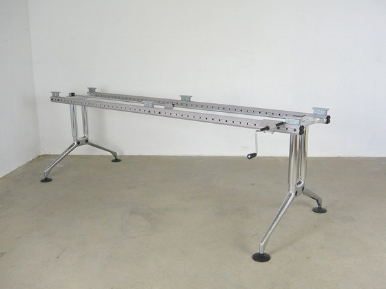 Image 1 of Base de escritorio Vitra Ad Hoc diseñada por Antonio Citterio.