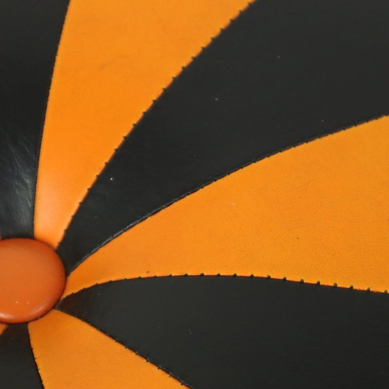 Image 1 of Pouf vintage arancione nero Skai