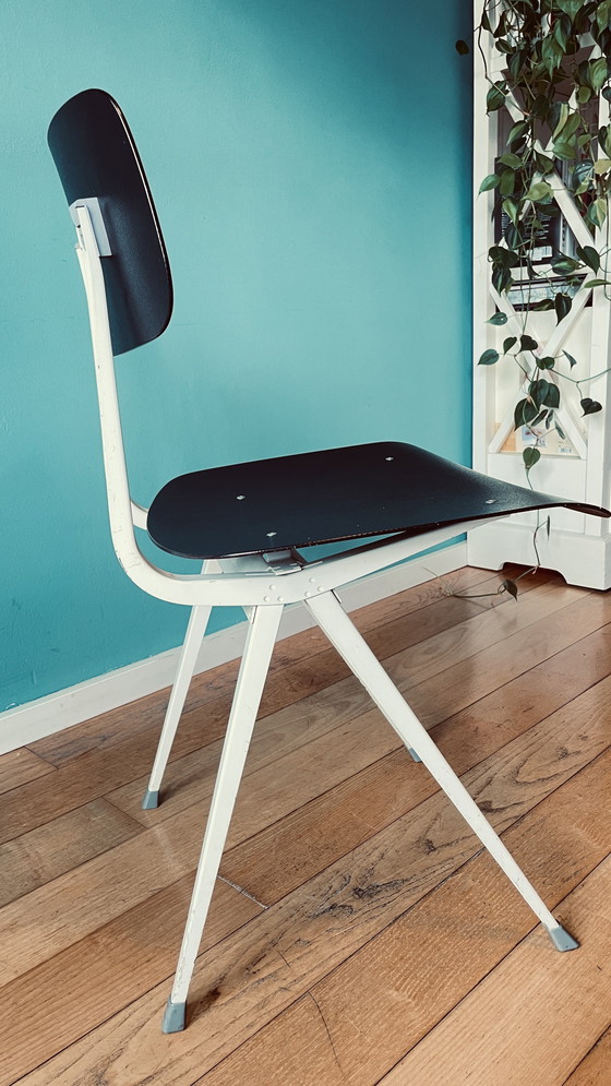 Image 1 of Résultat de la chaise Ahrend vintage