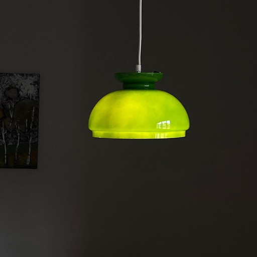Groene opaalglazen hanglamp