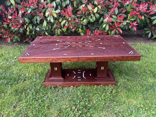 Mesa de centro de arte africano, década de 1960.