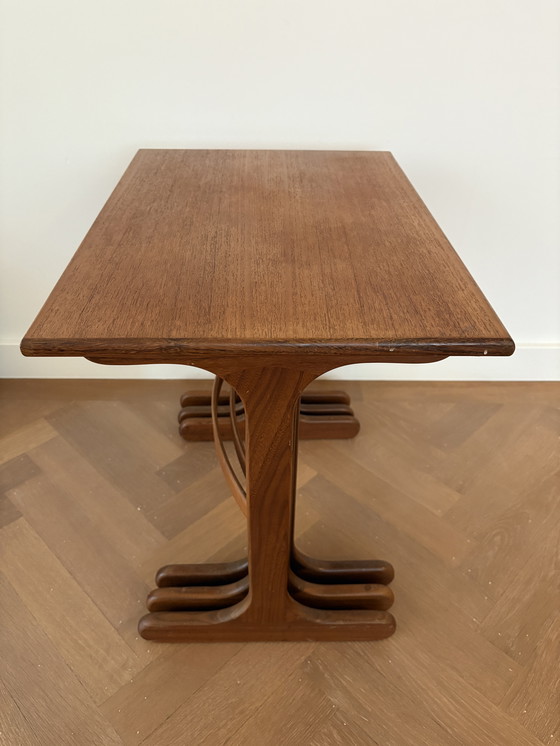 Image 1 of Tables gigognes en teck de Victor Wilkins pour G-Plan, lot de 3