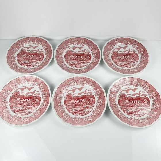 Image 1 of Set van 6 Italiaanse dessertbordjes met een Engels design en een rood patroon.