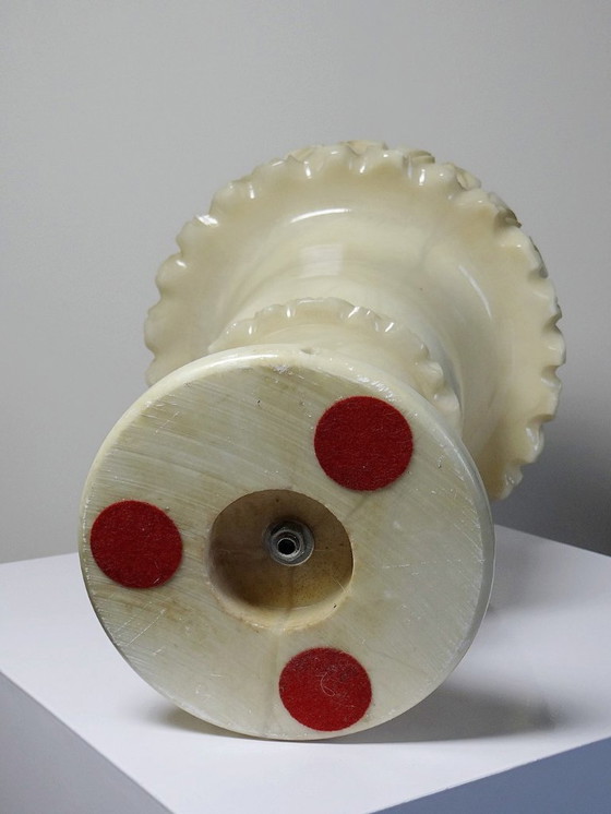 Image 1 of Large Medici vase in alabaster/yellowish marble, Belle Époque style