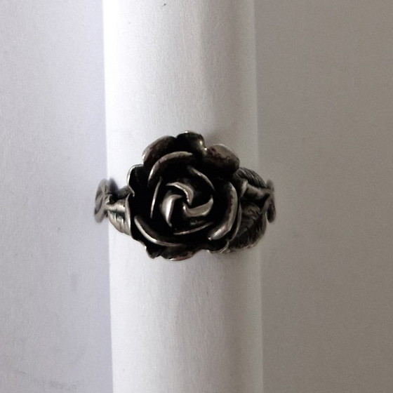 Image 1 of TEKA - Silberring mit Rose - 60er/70er Jahre - Größe 18.25