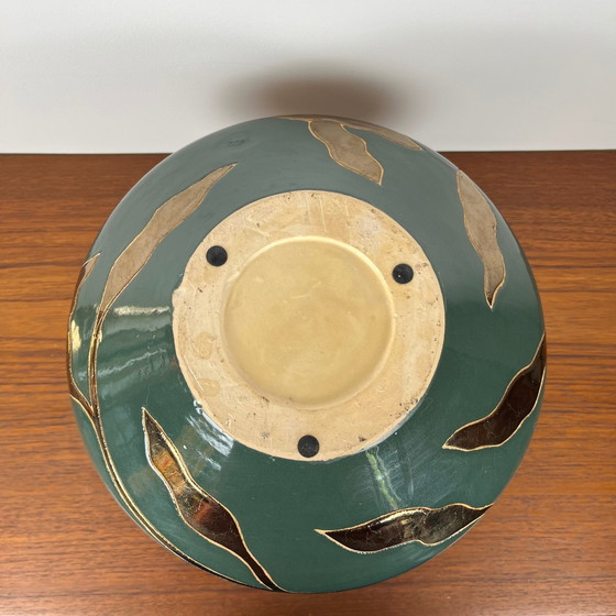 Image 1 of Vaso vintage in ceramica smaltata verde e oro