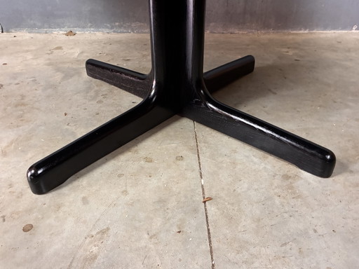 Lubke round oval dining table black extendable
