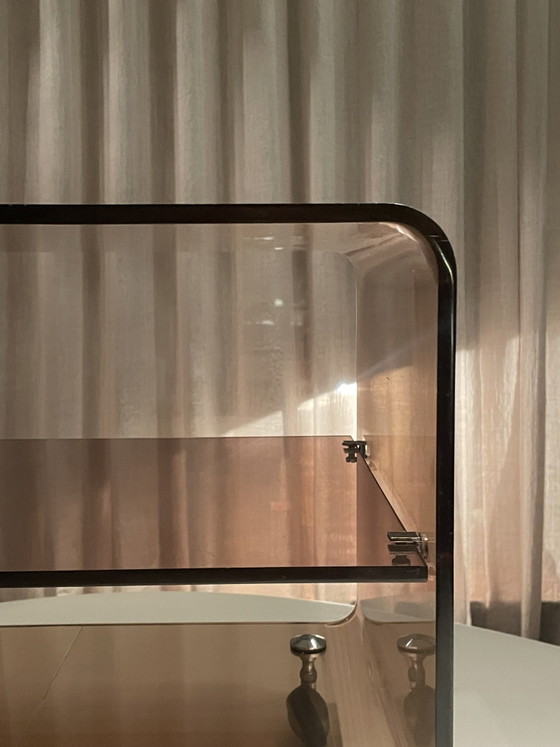 Carrello di servizio vintage in plexiglas color marrone fumo – Michel Dumas per Roche Bobois, anni '70 (photo 6 of 11)