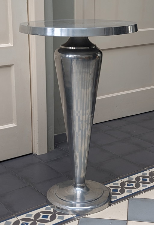 Beistelltisch/Pflanztisch aus Aluminium