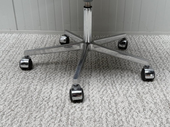 Cor Jalis Conference/Office Chair Design – Metal, Textile (photo 8 of 9)
