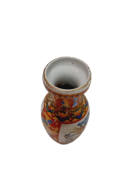 Image 1 of Vaso cinese d'epoca in porcellana 21 cm