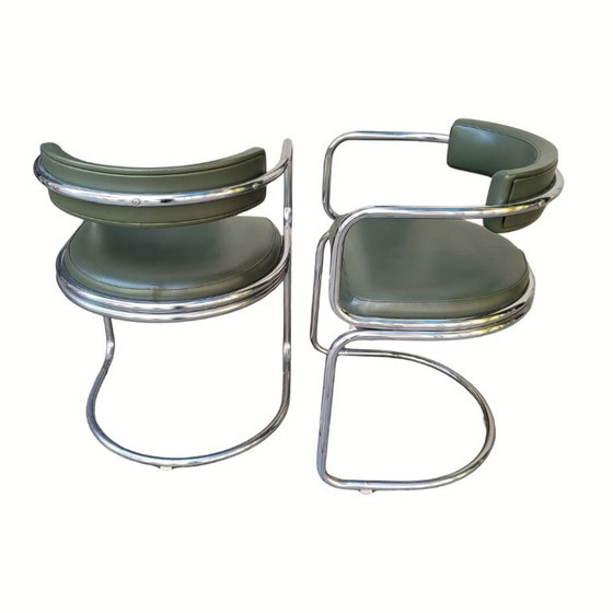 Image 1 of Een paar Bauhaus-fauteuils, verchroomd staal en groen leer, Moderne Beweging, jaren 70 – Zwitserland