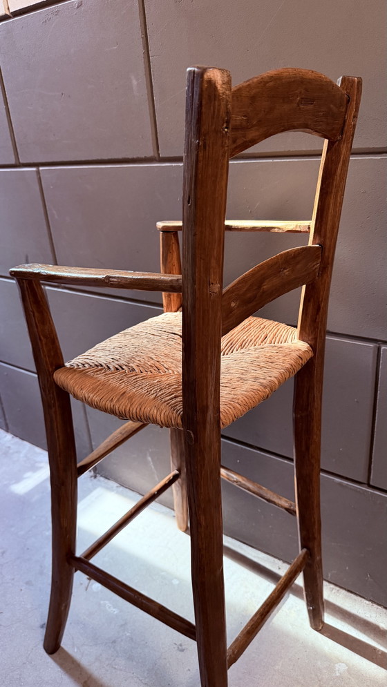 Uniek hoog rietenstoeltje – Eetkamerstoelen, Wicker, Wood (photo 9 of 9)