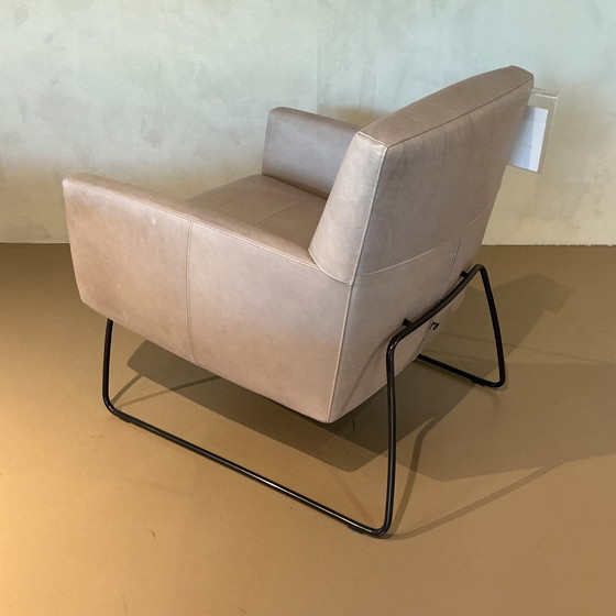 Image 1 of Poltrona Tumbler di design su stock