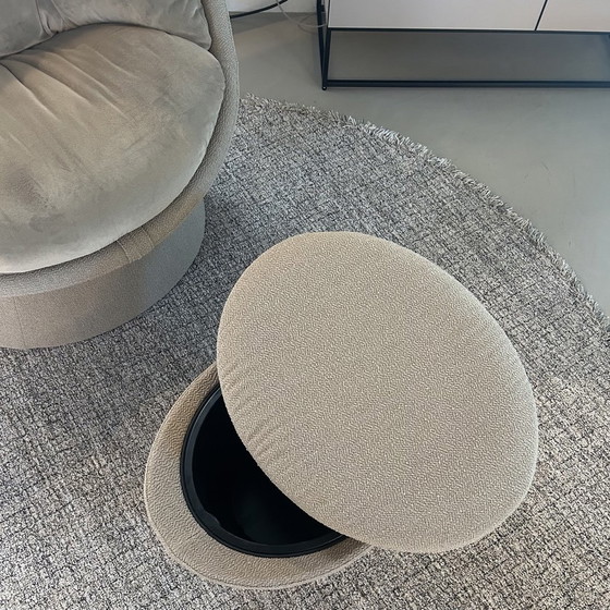 Image 1 of Montis Fabian fauteuil met poef