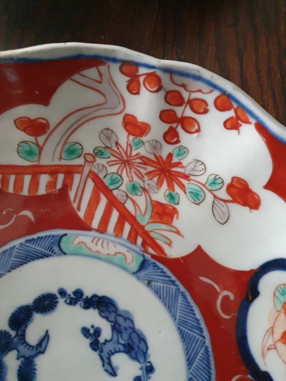 Image 1 of Paire d'assiettes japonaises Imari - Période Meiji, vers 1900