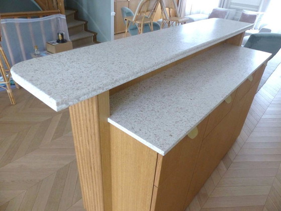 Image 1 of Moderne Bar aus massiver Eiche und doppelter Terrazzo-Arbeitsplatte – Einzigartiges Stück