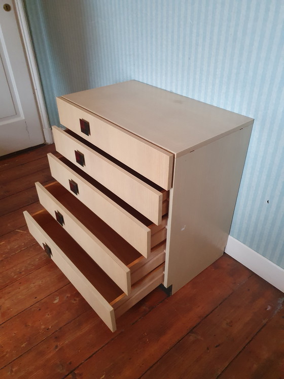 Image 1 of Ladenkastje begin jaren 60