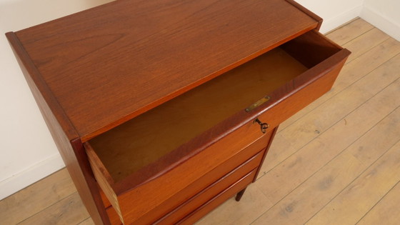 Vintage Danish Chest of Drawers | Teak | 6 Drawers | 123 cm – Wood (photo 8 of 10)