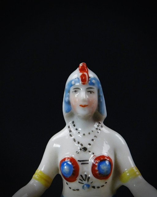Orientalist Salammbô half-doll in Thuringian porcelain half-figure, early 20th century