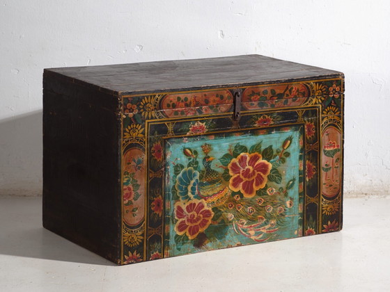 Baule cinese antico dipinto in legno di pino – Cina, circa 1900 – Armadi contenitori (photo 9 of 40)