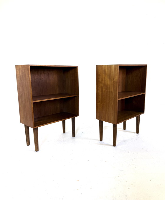 Image 1 of Set van 2 vintage Deense boekenkasten/nachtkastjes ‘60