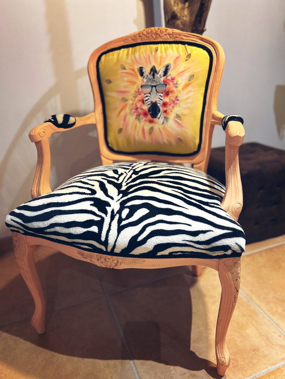 Image 1 of Poltrona zebrata e stravagante