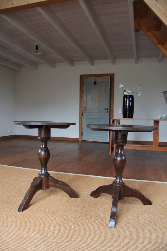 Image 1 of 2 encantadoras mesas auxiliares de 3 patas de la familia FLAMANT