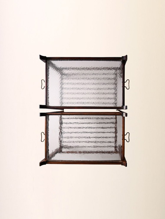 Image 1 of Pareja de mesas auxiliares escandinavas de caoba de los años 40