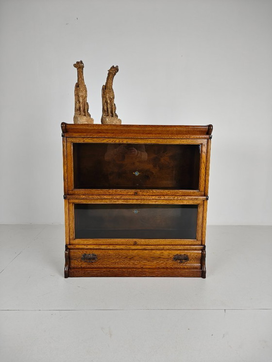 Image 1 of Antieke houten Globe-Wernicke boekenkast