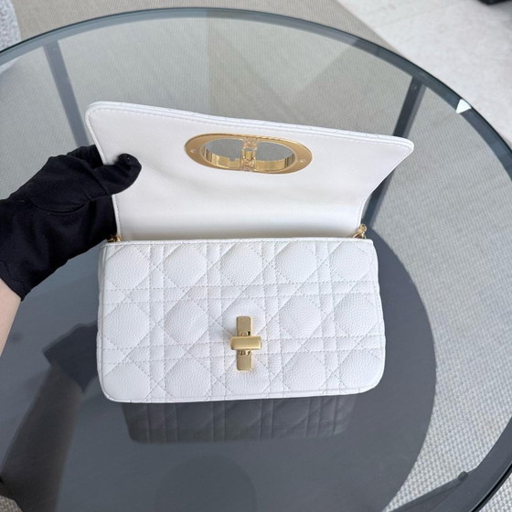 Image 1 of DIOR CARO PICCOLO - PELLE DI VITELLO MARMORIZZATA CANNAGE, FERRAMENTA BIANCA ORO
