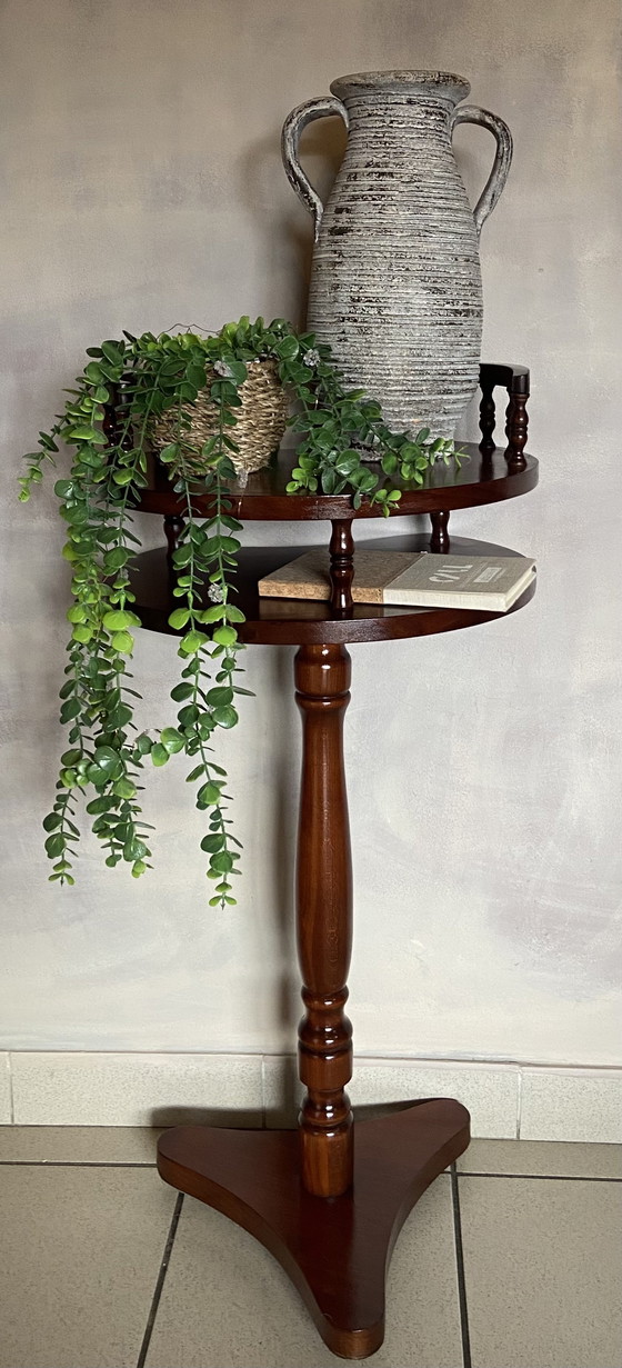 Image 1 of Magnifico tavolino/tavolino vintage in legno, stile classico (1979)