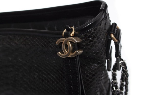 Image 1 of Borsa Chanel Gabrielle media in pitone