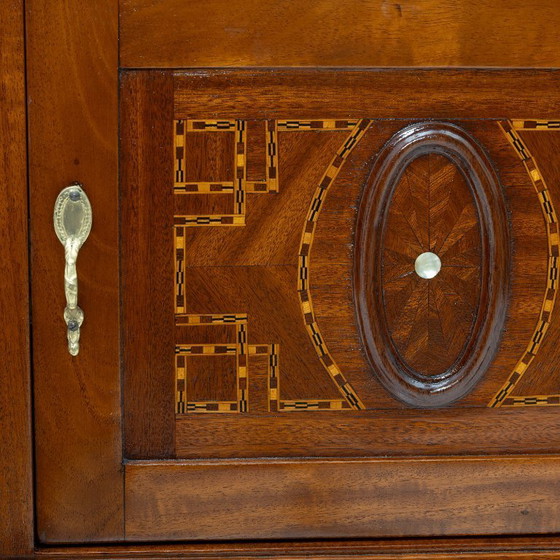 Image 1 of Coppia di comodini in stile Luigi XVI con intarsi e piano in marmo, Italia, anni '20